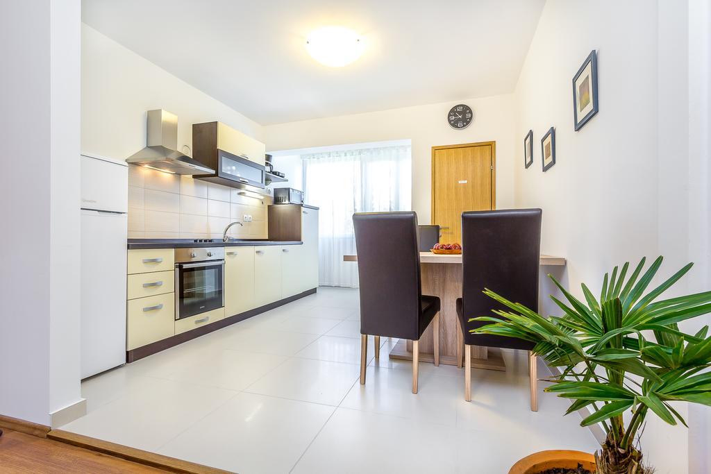 Penthouse Castropola Apartment Ruang foto